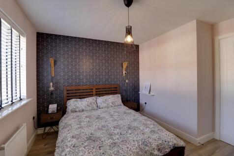 Bed 1 c