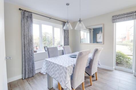 Dining area with double aspect window