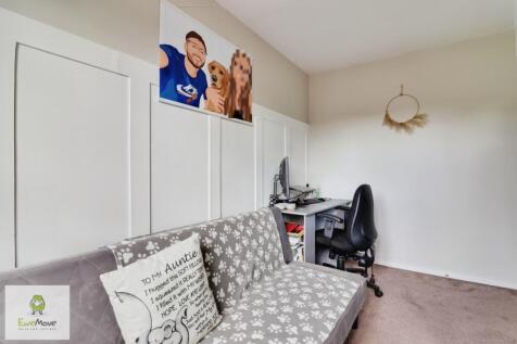Bedroom 2 EweMove Cannock