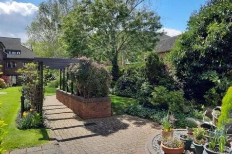Healey Court Gardens3