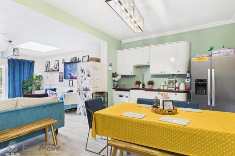 Kitchen b