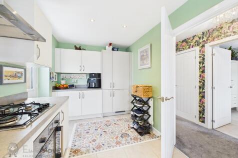 Kitchen b