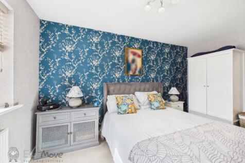 Bed 1 b