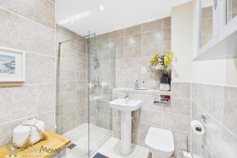 Shower Room b