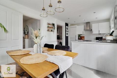 Kitchen - EweMove Cannock