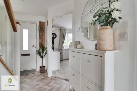 Hallway - EweMove Cannock
