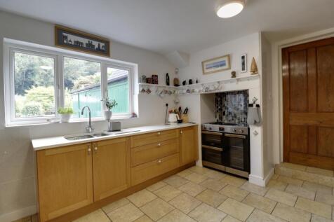Kitchen b