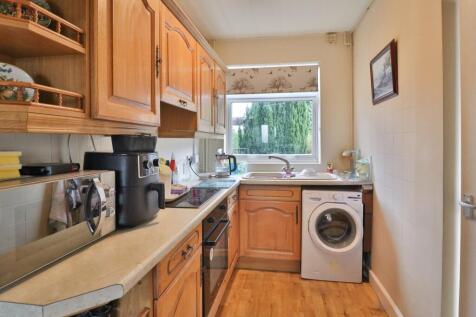 woood cabinet fitted 