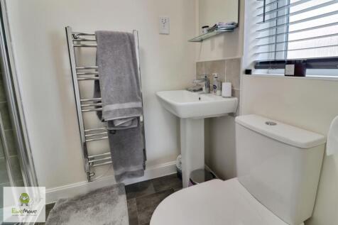 En suite - EweMove Cannock