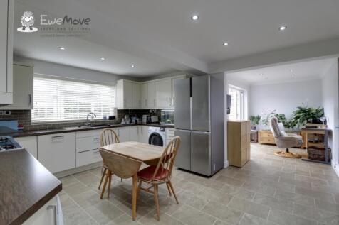 Kitchen Diner a