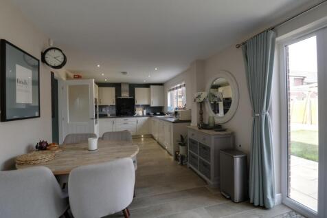 Kitchen b