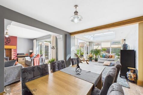 Living Area b