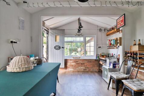 Garden Office  Bar