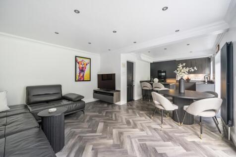 Kitchen Lounge 2