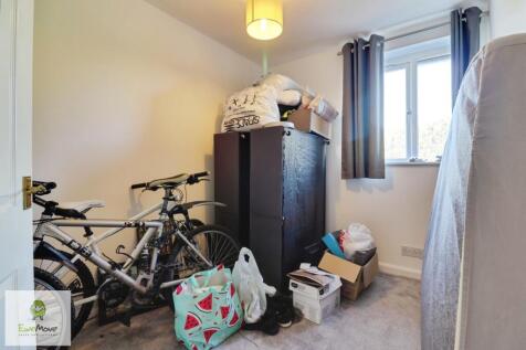 Bedroon 2 - EweMove Cannock