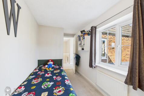 Bed 3 b