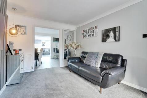 Living - EweMove Cannock