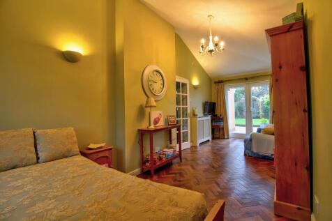 Playroom-annexe-office - Pencraig Close - Matt Cli