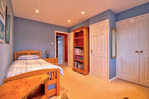 Bedroom - Pencraig Close - Matt Clinton EweMove Ke
