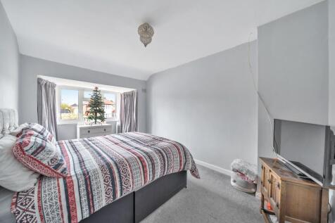 1384793-7-692da8d6edb52