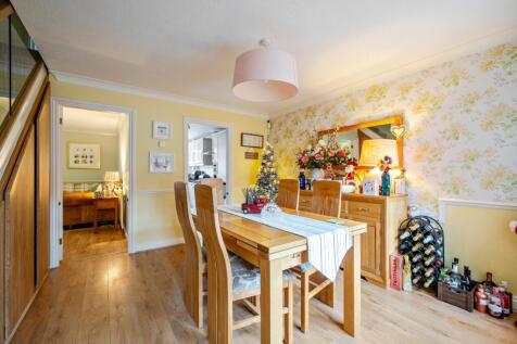 1392932-11-69400b497d7e6