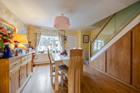 1392932-10-69400b3aac0d6