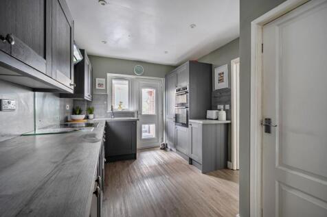 1372372-11-6909e13d88929