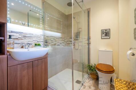 Ensuite Shower Room