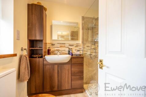 Family Shower Room
