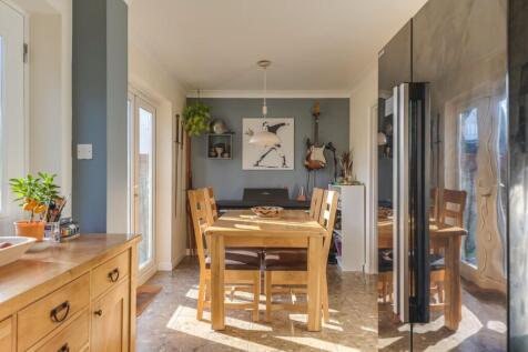 Kitchen diner