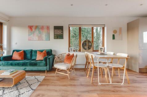 Kitchen-Living area