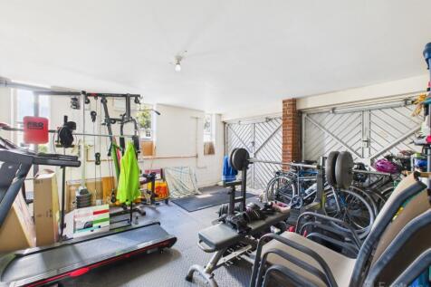 Garage- Mark Stephens EweMove Newmarket and Soham 