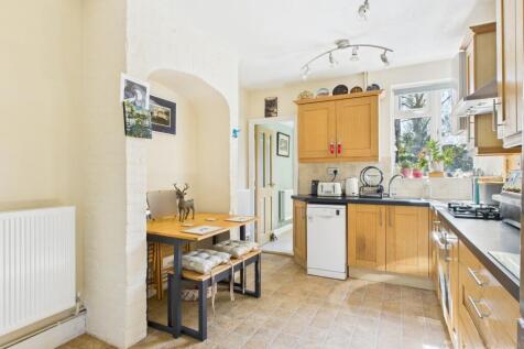 Kitchen- Mark Stephens EweMove Newmarket and Soham