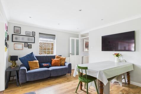 Dining room- Mark Stephens EweMove Newmarket and S