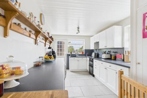 Kitchen- Mark Stephens EweMove Newmarket and Soham