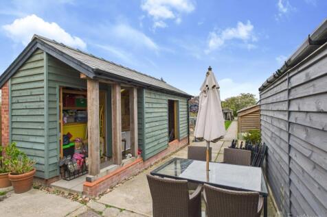 Garden- Mark Stephens EweMove Newmarket and Soham 
