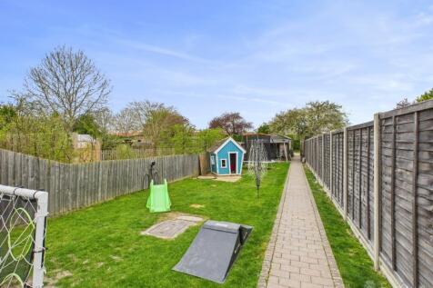 Garden- Mark Stephens EweMove Newmarket and Soham 