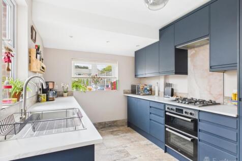 Kitchen- Mark Stephens EweMove Newmarket and Soham