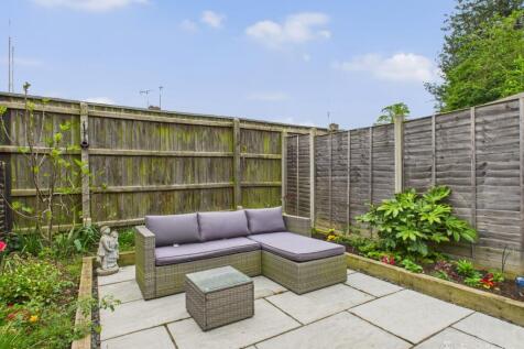 Garden- Mark Stephens EweMove Newmarket and Soham 