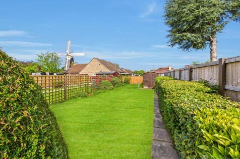 Garden- Mark Stephens EweMove Newmarket and Soham 