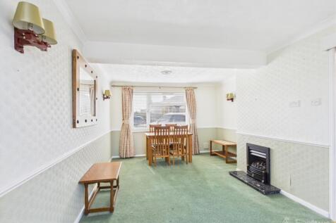 Living room- Mark Stephens EweMove Newmarket and S