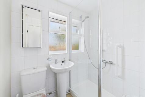 Bathroom- Mark Stephens EweMove Newmarket and Soha