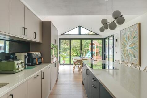 Kitchen dining room