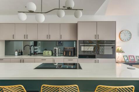 Kitchen dining room