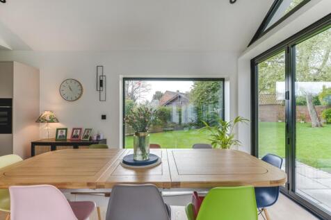 Kitchen dining room