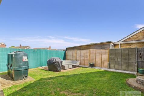 EweMove Mildenhall 11a Sandgalls Drive rear garden