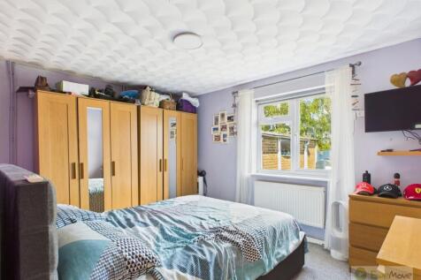 EweMove Mildenhall 11a Sandgalls Drive Bedroom 1