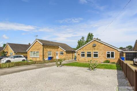 EweMove Mildenhall 11a Sandgalls Drive exterior 2