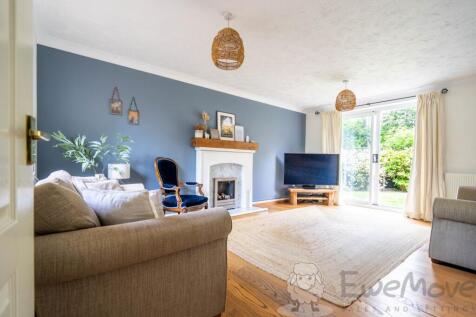 Living Room with Patio Doors into the Garden
