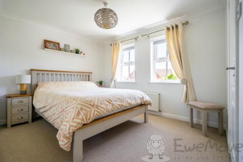 Principle Bedroom with Ensuite